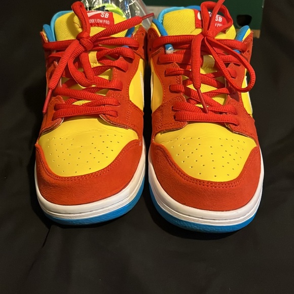 Nike - Picture 3 of 6